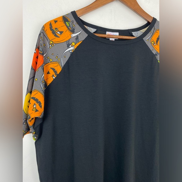 Lularoe size XS Women’s Black Orange Halloween Pumpkin Raglan Sleeve Irma Shirt - Picture 2 of 7